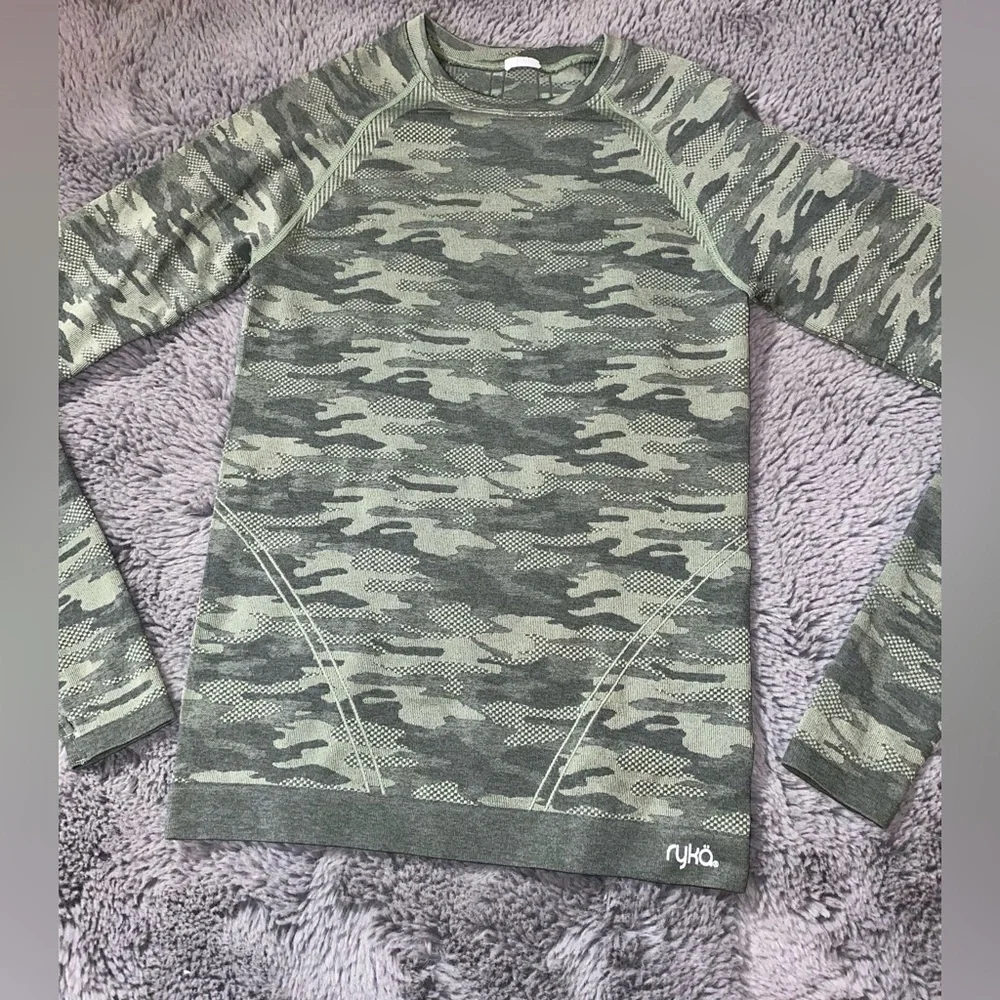 NWOT RYKA ATHLETIC CAMO LONG-SLEEVE TOP // SIZE SMALL💚_3